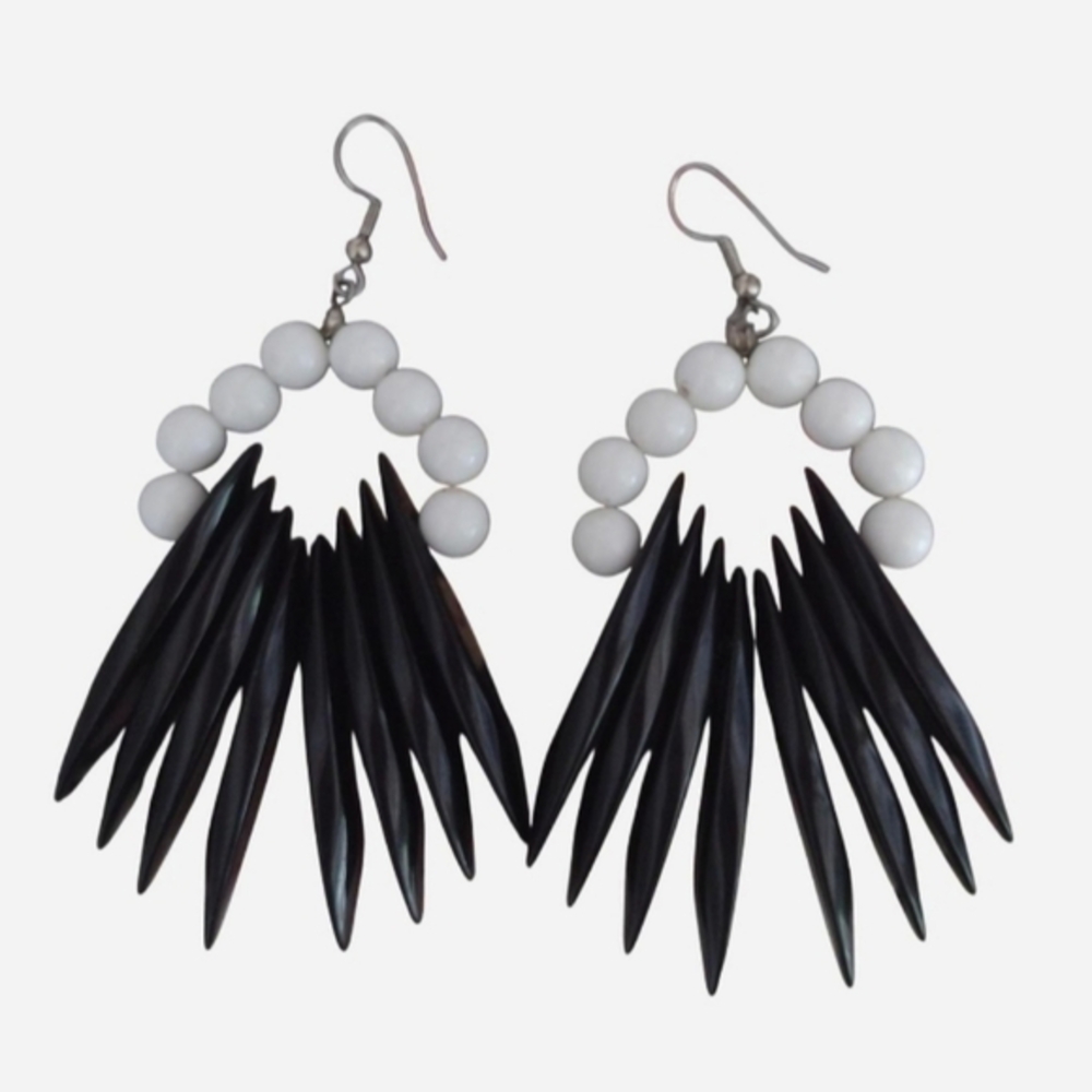 Vintage Black and White Dangle Earrings
